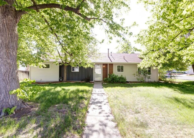 Full siding transformation in Denver, CO